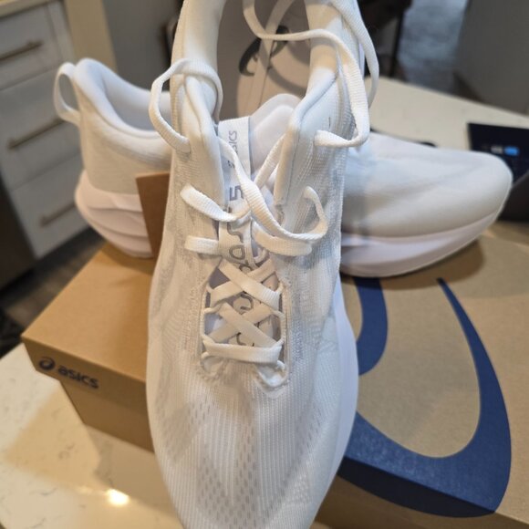 ASICS Novablast 5 (1011B974-100) "White/Piedmont Grey" Men's Running Shoes SZ 12 - Picture 2 of 10